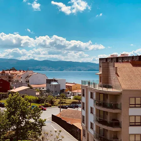 Con Vistas Muy Bien Ubicado Appartement Sanxenxo